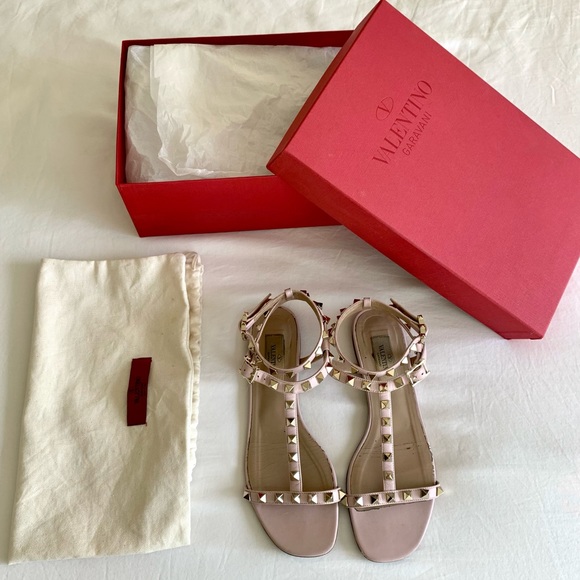 Authentic Valentino Garavani Rockstud Sandal - Picture 4 of 10